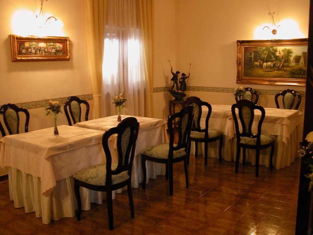 Hotel Canusium Canosa di Puglia Eksteriør billede